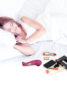 Tracy's Dog: P.Cat, Clitoral Sucking Vibrator