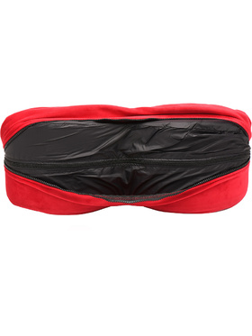 Bedroom Bliss: Love Pillow Heart