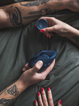 Hot Octopuss: Pulse Duo 2, Couples Toy