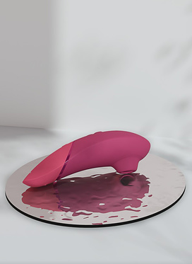 Womanizer: Next, pink