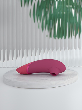 Womanizer: Next, pink